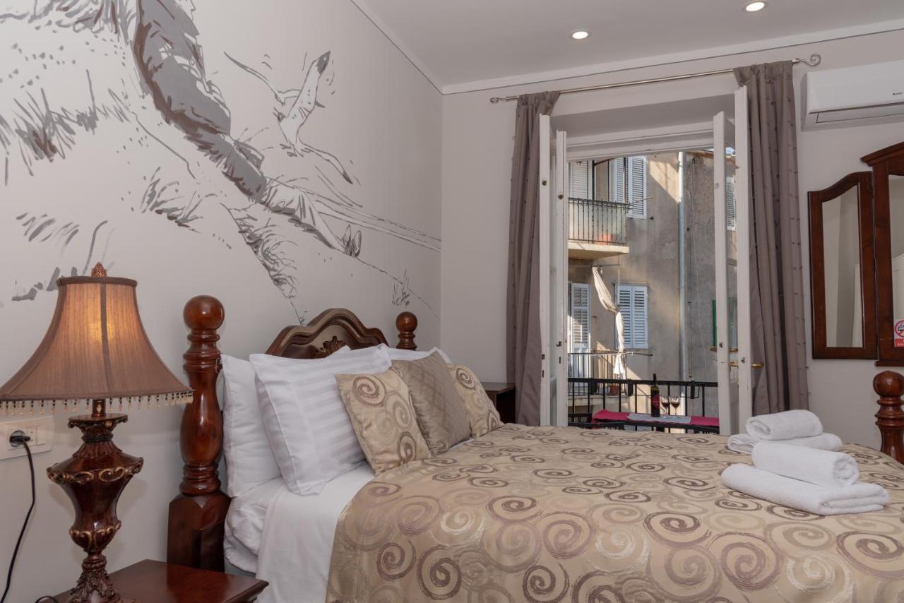 Palace Queen Mary I Luxury Gostinjska kuća 4*