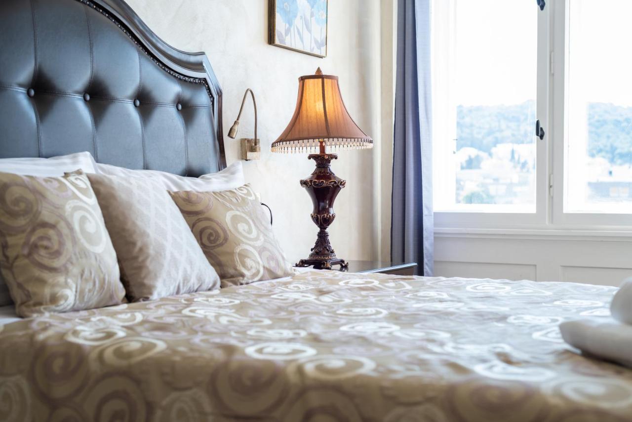 Palace Queen Mary I Luxury Gostinjska kuća 4*
