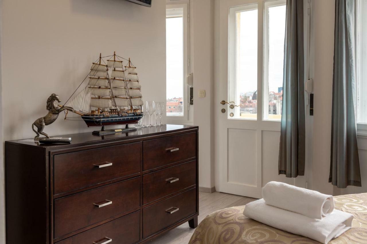 Palace Queen Mary I Luxury