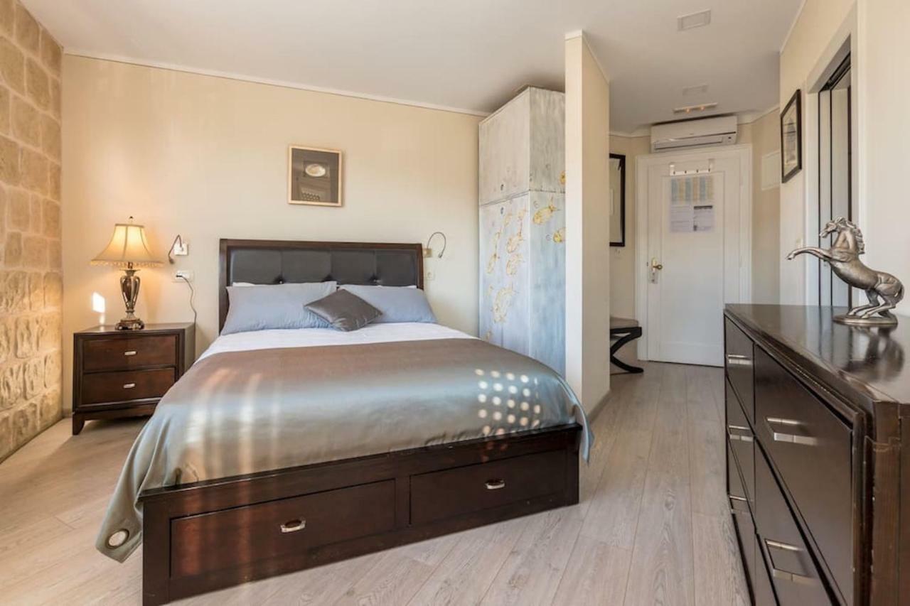 Palace Queen Mary I Luxury Split
