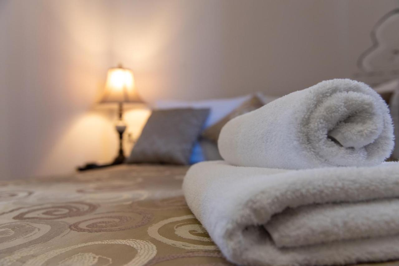 Palace Queen Mary I Luxury Guest house 4*