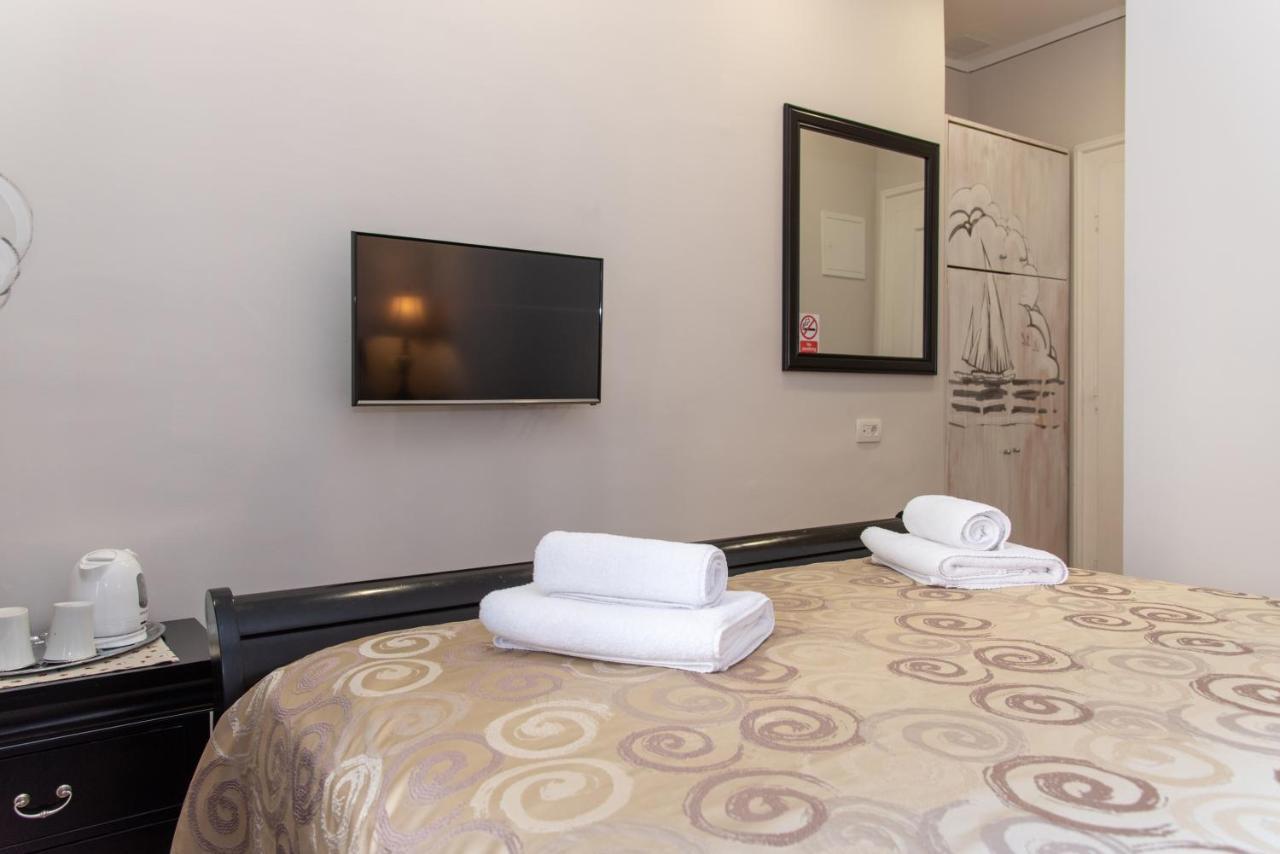 Palace Queen Mary I Luxury Guest house Split